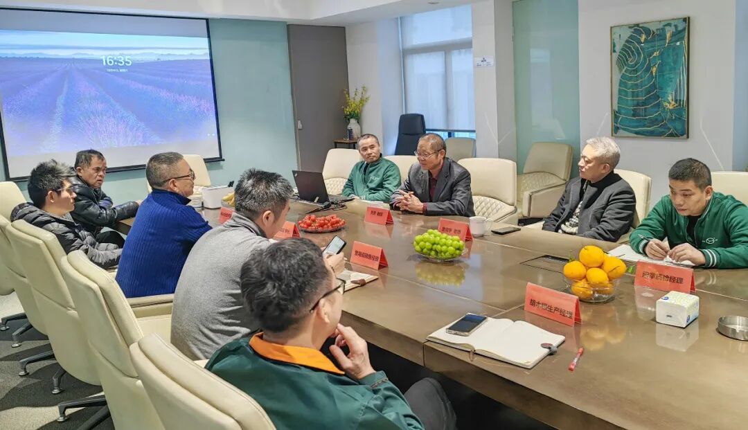 Exploring New Opportunities for Collaboration! Professor Liu Fang from South China University of Technology Visits Jhenten Machinery(圖1) Exploring New Opportunities for Collaboration! Professor Liu Fang from South China University of Technology Visits Jhenten Machinery(圖1)