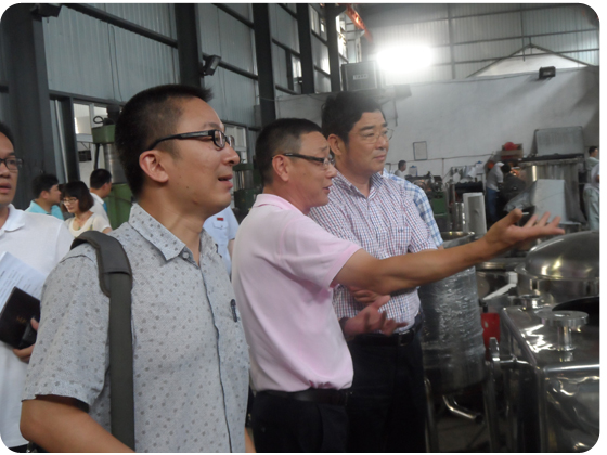 溫州經(jīng)濟技術(shù)開發(fā)區(qū)管委會領導來司調(diào)研考察(圖1)